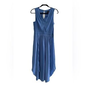 Tahari silky feel Blue Sleeveless Dress nice!